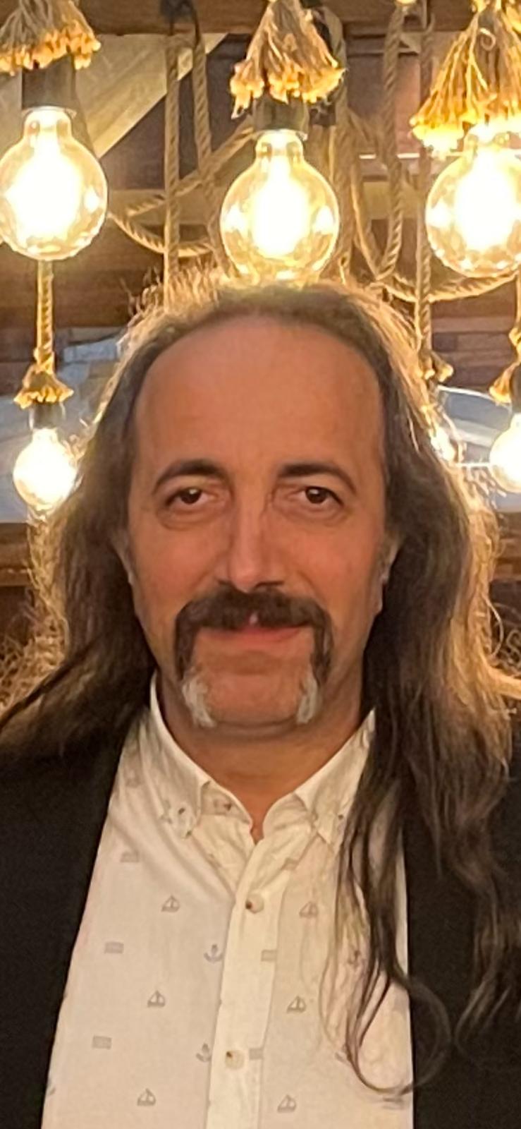 Ahmet Çakıroğlu
